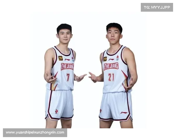 浙江男篮天才后卫李悦洲重伤!横突骨折无缘 U19 世青赛,国青核心缺阵成致命打击 浙江男篮天才后卫李悦洲重伤!横突骨折无缘 U19 世青赛,国青核心缺阵成致命打击