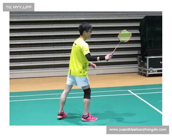 轮椅 “八字脚” 与手语裁判:残疾人羽毛球赛的竞技密码 轮椅 “八字脚” 与手语裁判:残疾人羽毛球赛的竞技密码